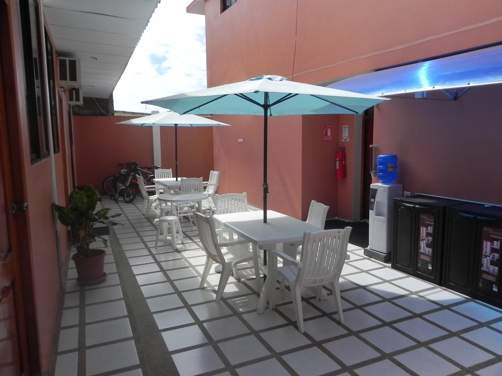 Hostal La Posada De Jose Carlos Puerto Baquerizo Moreno Exterior foto