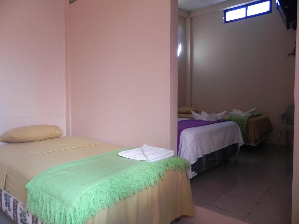 Hostal La Posada De Jose Carlos Puerto Baquerizo Moreno Quarto foto
